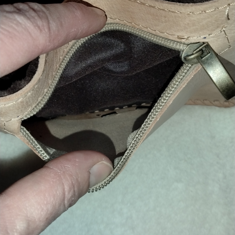 Hand-tooled vintage leather crossbody bag boho 1970s style - Picture 7 of 8